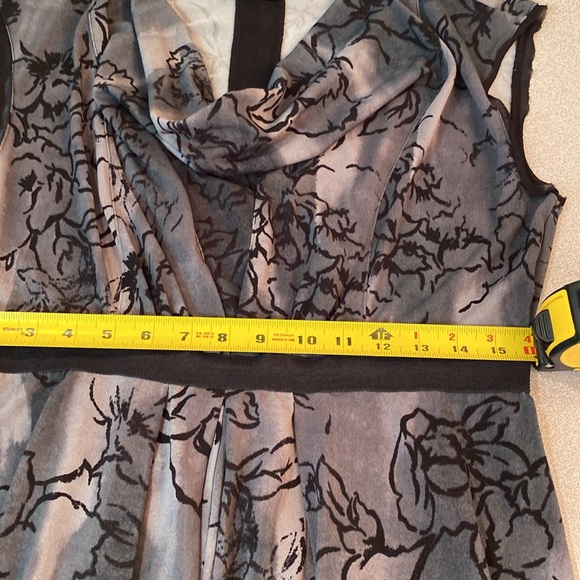 Vera Wang - Floral Dress. Size L - Picture 7 of 8